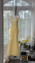Pretty Yellow Sequin Halter Neck Backless Mermaid Formal Prom Dresses
