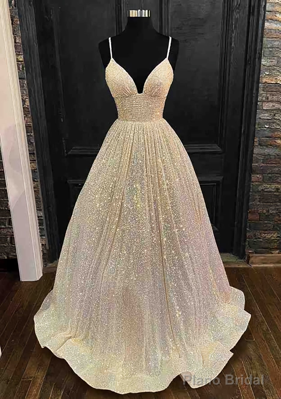 Princess A-line V Neck Spaghetti Straps Long/Floor-Length Sequined Prom Dresses With Pleated Main image