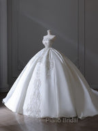 Princess Ball Gown Strapless Sleeveless Pleats White Satin Wedding Dresses