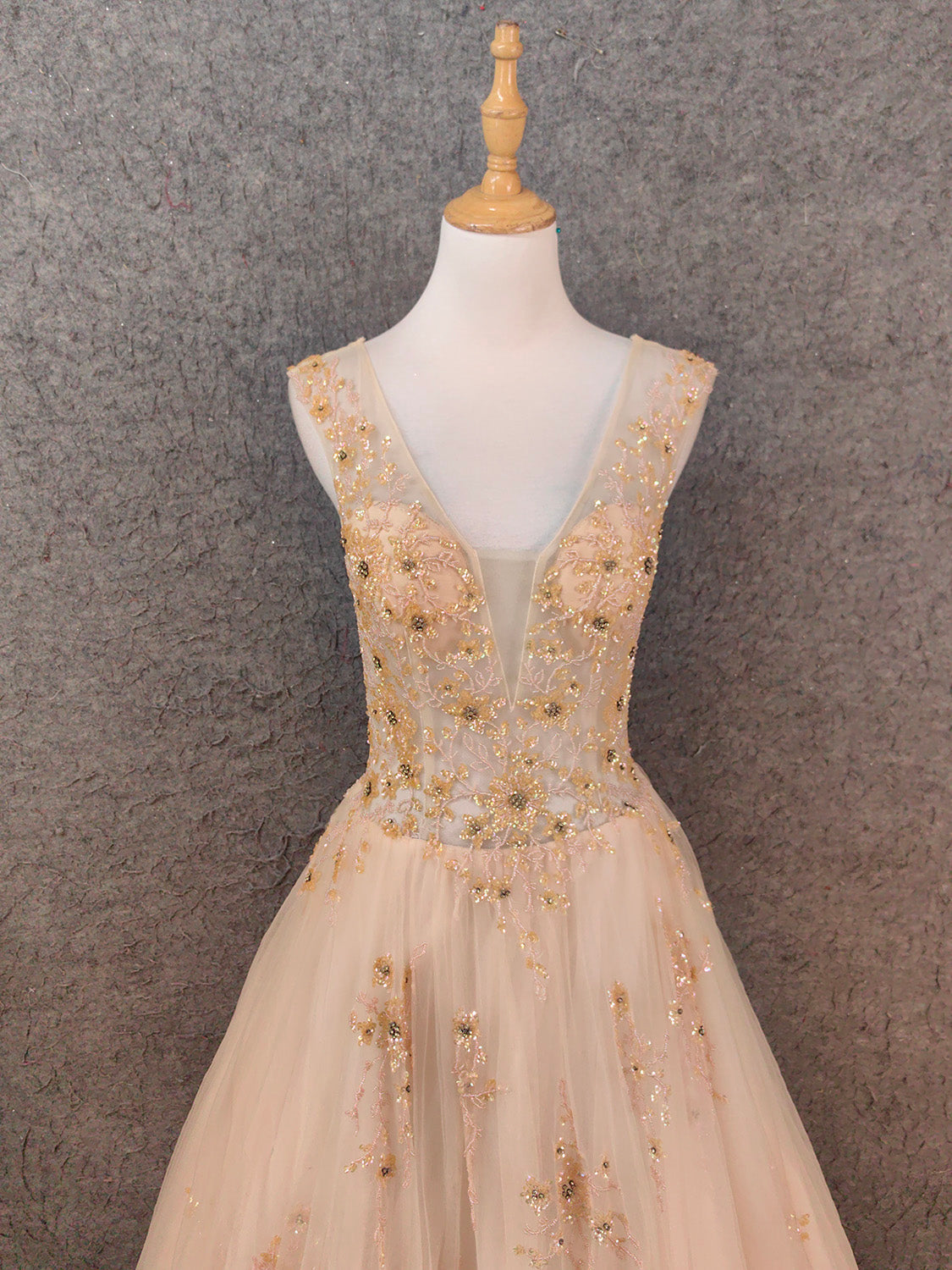 Princess Champagne A-Line V-Neck Sleeveless Sequin Beaded Tulle Long Formal Prom Dresses