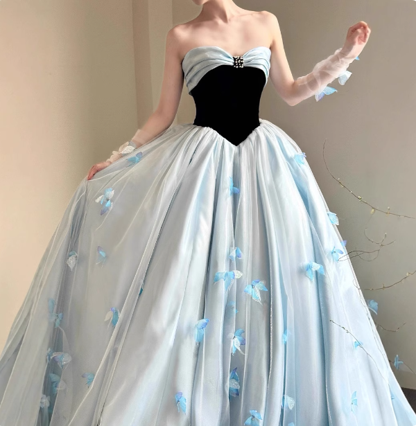 Princess Light Blue Sweetheart Neck 3D Butterfly Embellished Tulle Satin Long Formal Prom Dresses