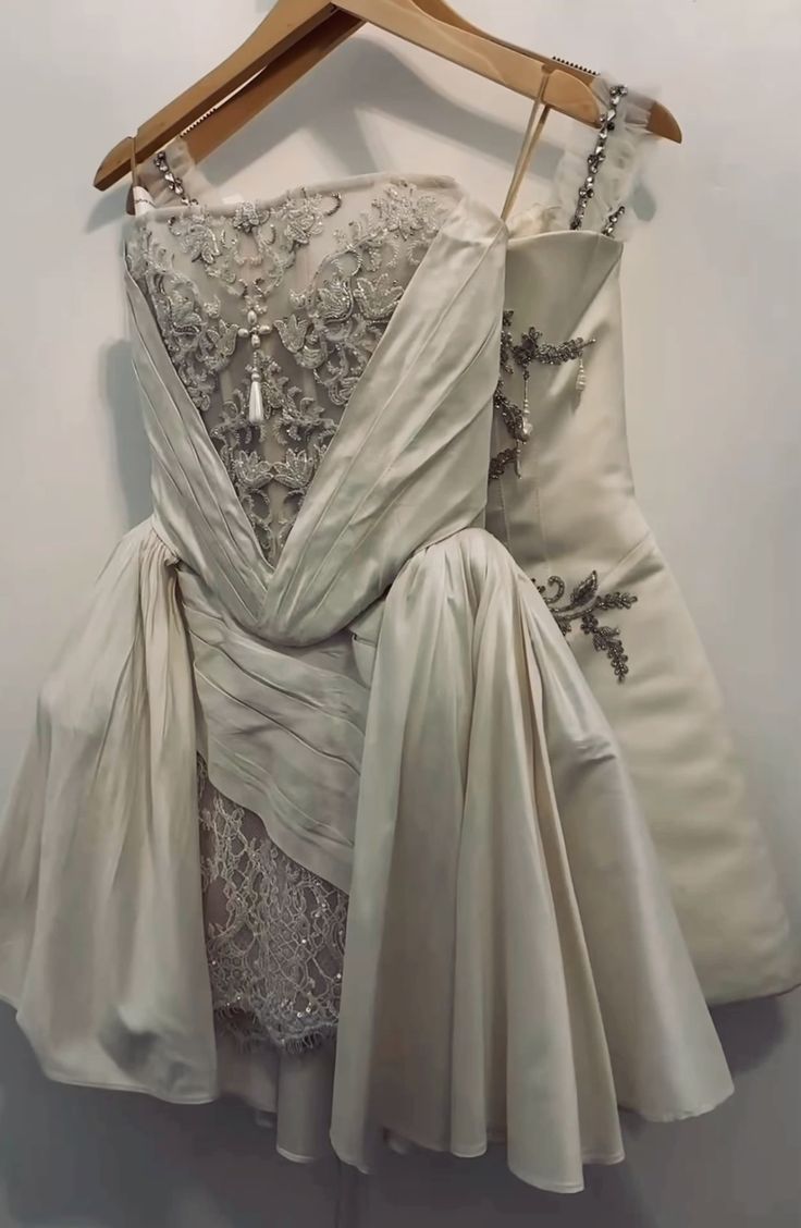 Princess Luxury White Satin Lace A-Line 17Th Birthday Homecoming Dresses