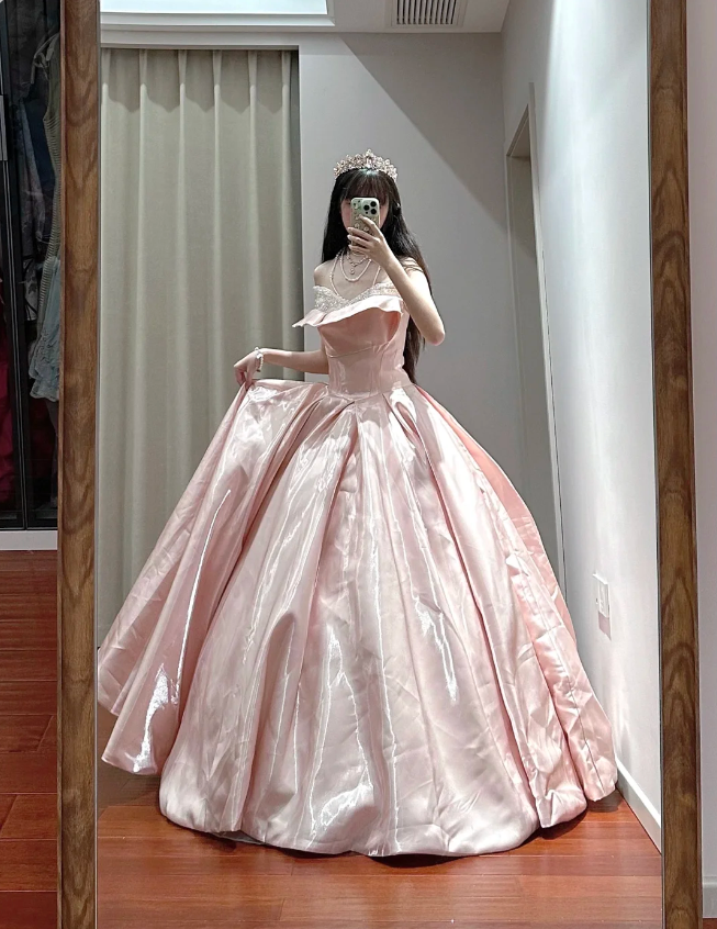 Princess Pink Strapless Ruffled Neck Satin Floor-Length Ball Gown Prom Gown 16Th Birthday Gown Main image