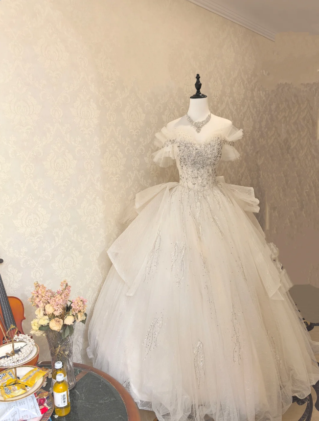 Princess White Off-The-Shoulder Tulle Floor-Length Ball Gown Prom Dresses