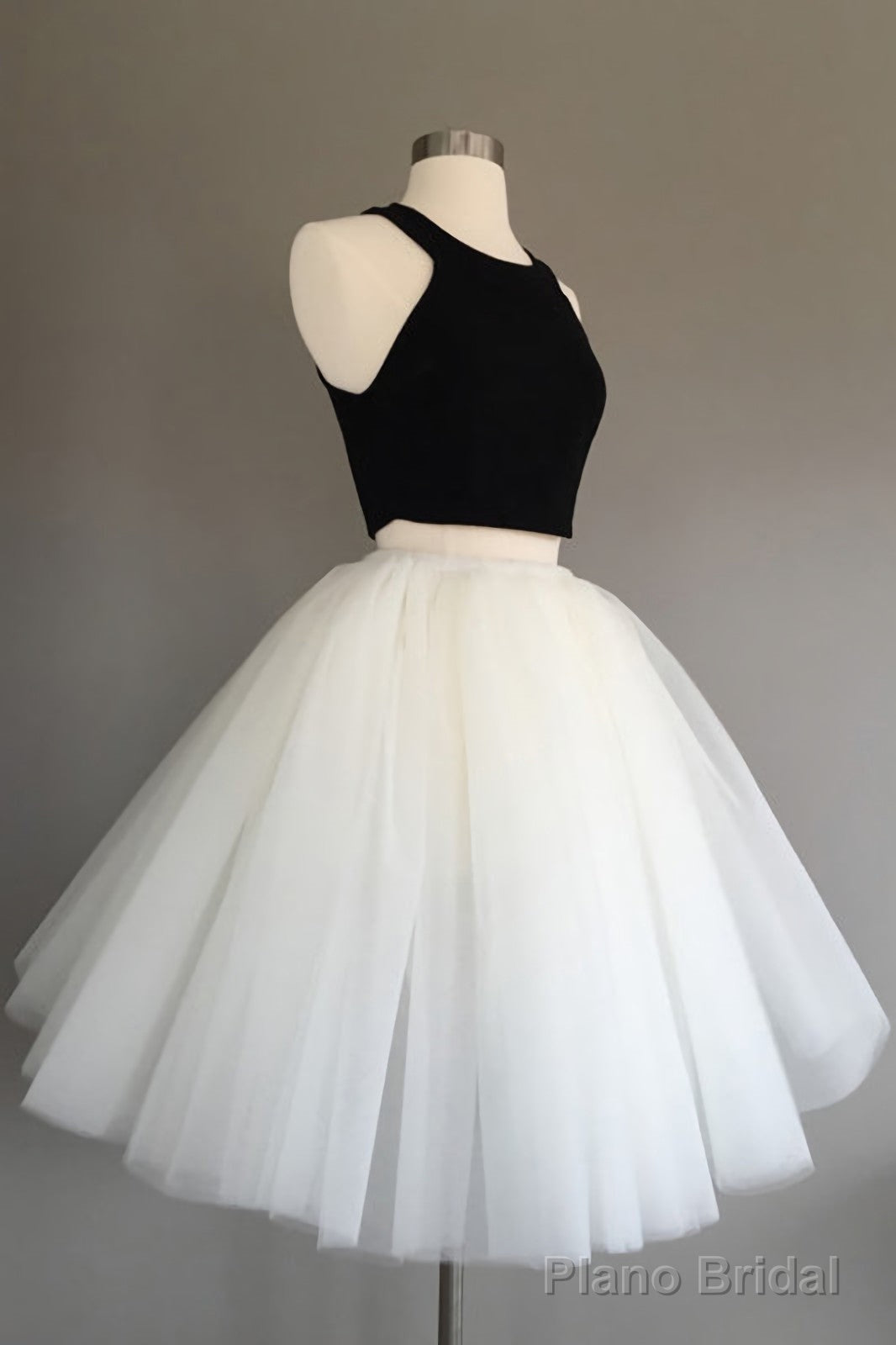 Two Piece Halter Knee Length Short Sleeveless Black Ivory Tulle Homecoming Dresses Secondary image