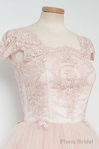 Vintage Knee Length A Line Pearl Pink Lace Homecoming Dresses