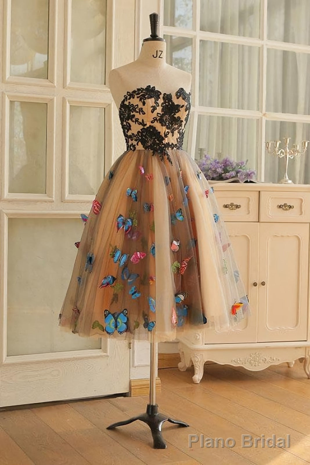 Chic Lace Sweetheart Champagne Homecoming Dresses Main image