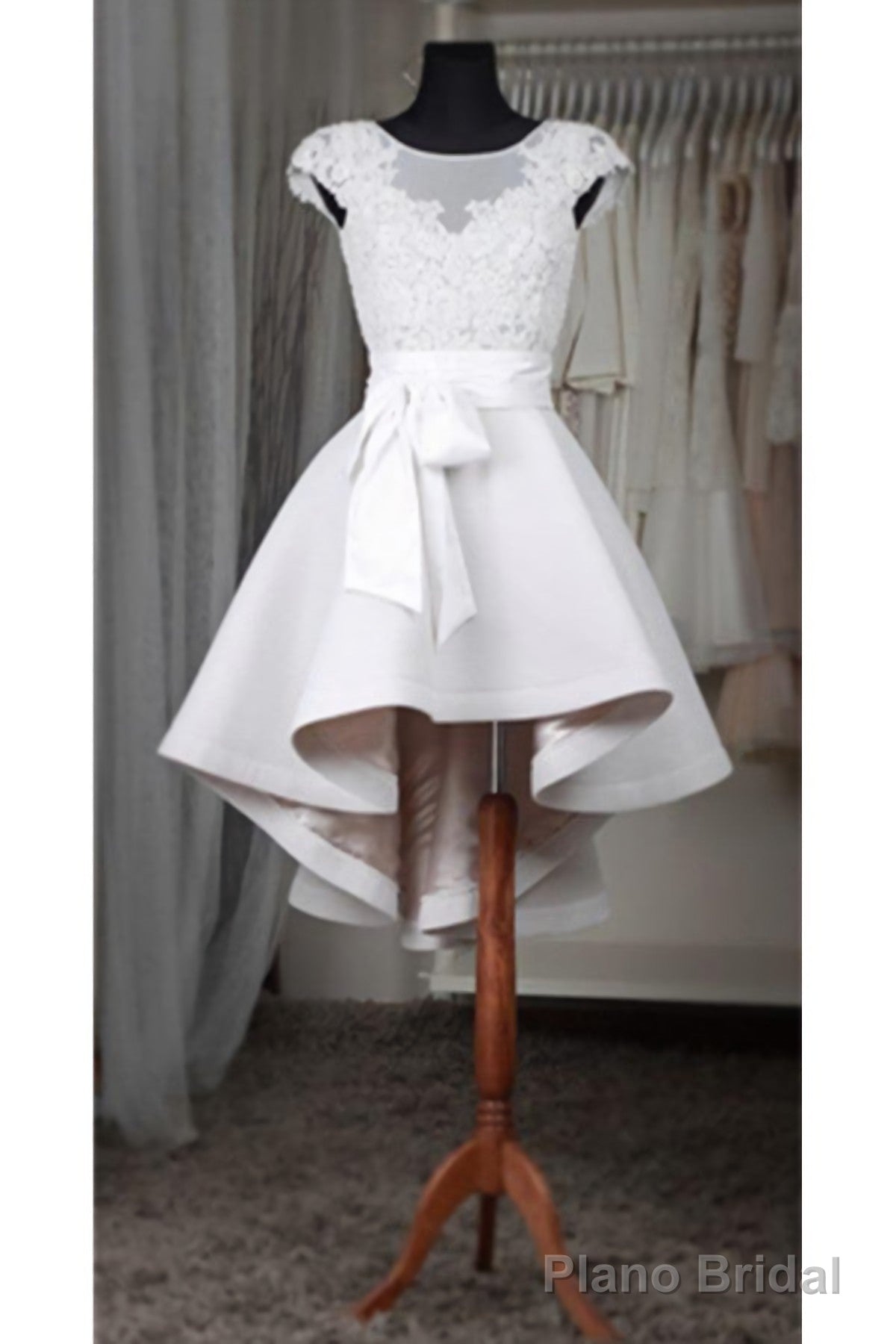 White Lace Short For Teens Classy Short Sleeves White Belt Homecoming Dresses Main image