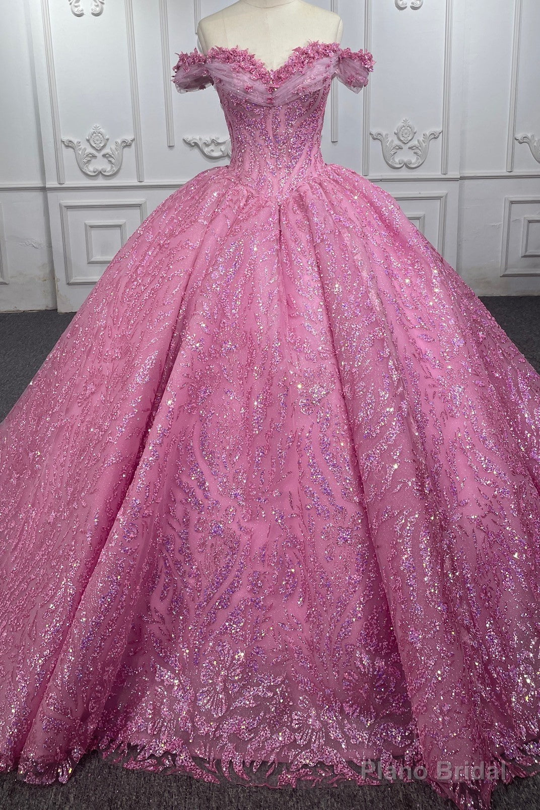 Quinceanera Dress Exquisite Quinceanera Dresses Ball Gown V-neck Sleeveless Prom Dresses Main image