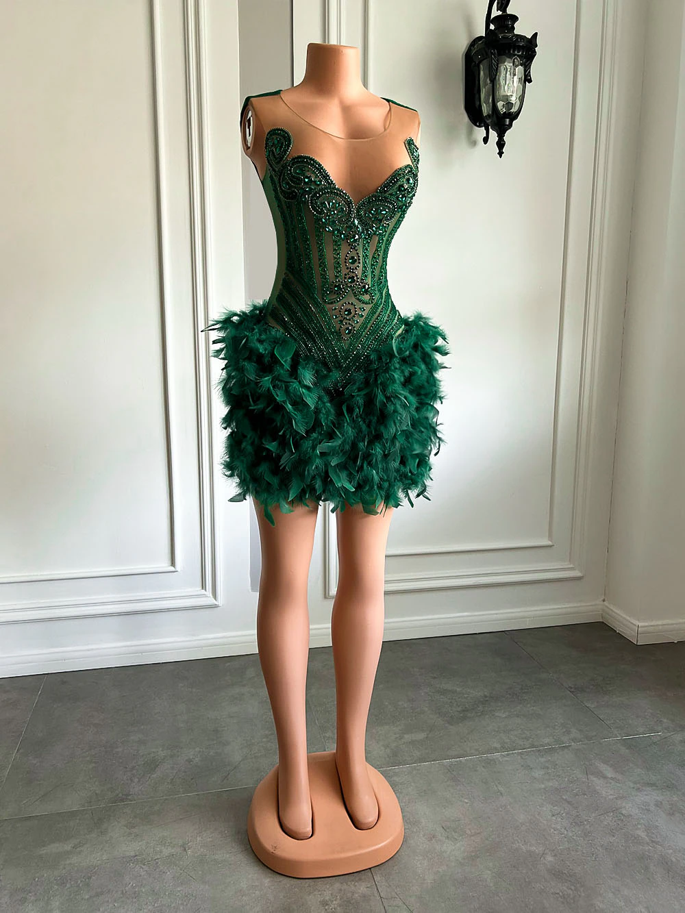 Real Luxury Black Girls Formal Occasion Birthday Party Dresses Emerald Green Feather Women Short Formal Prom Dresses