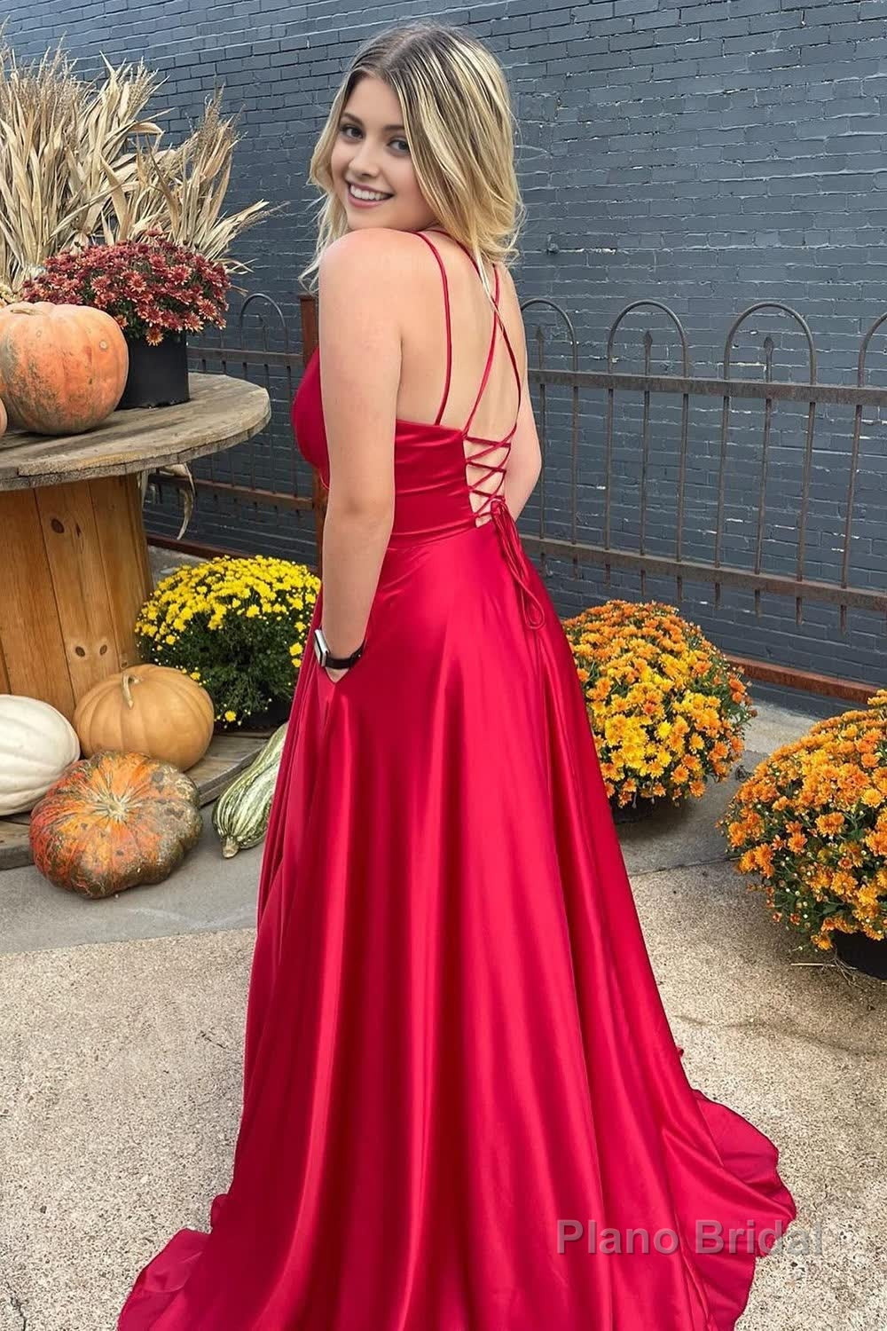 Red A-Line Satin Spaghetti Straps Prom Dress with Slit Secondary image
