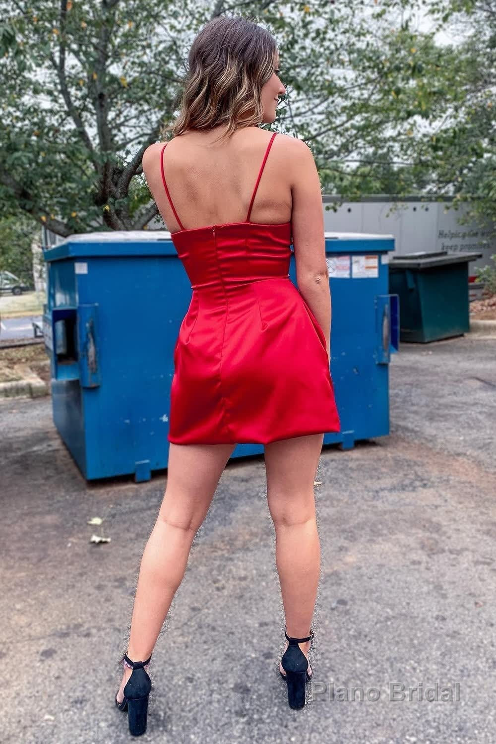 Red Tight Short Homecoming Dress with Pockets Secondary image