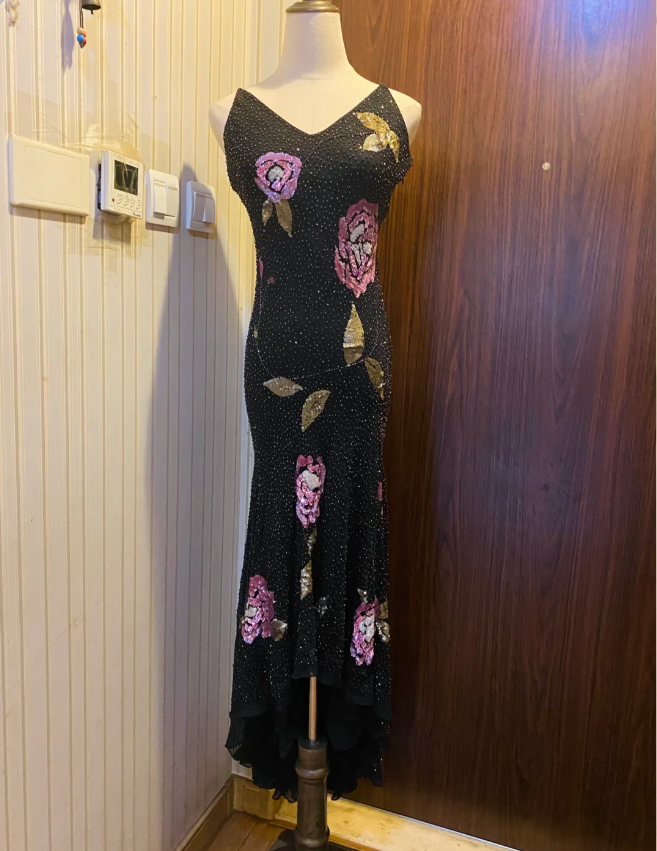 Retro Black Mermaid V-Neck Chiffon Long Formal Prom Dresses