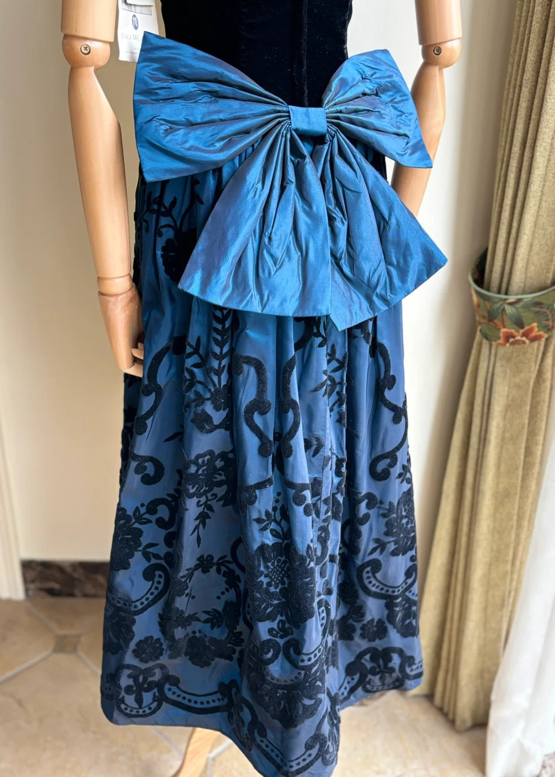 Retro Blue And Black A-Line Strapless Bow Jacquard Velvet Long Formal Prom Dresses