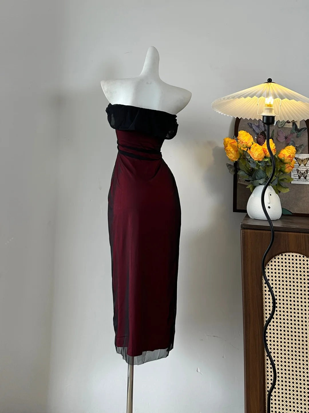 Retro Burgundy Slim-Fit Tube Top Ruffled Tulle Formal Prom Dresses