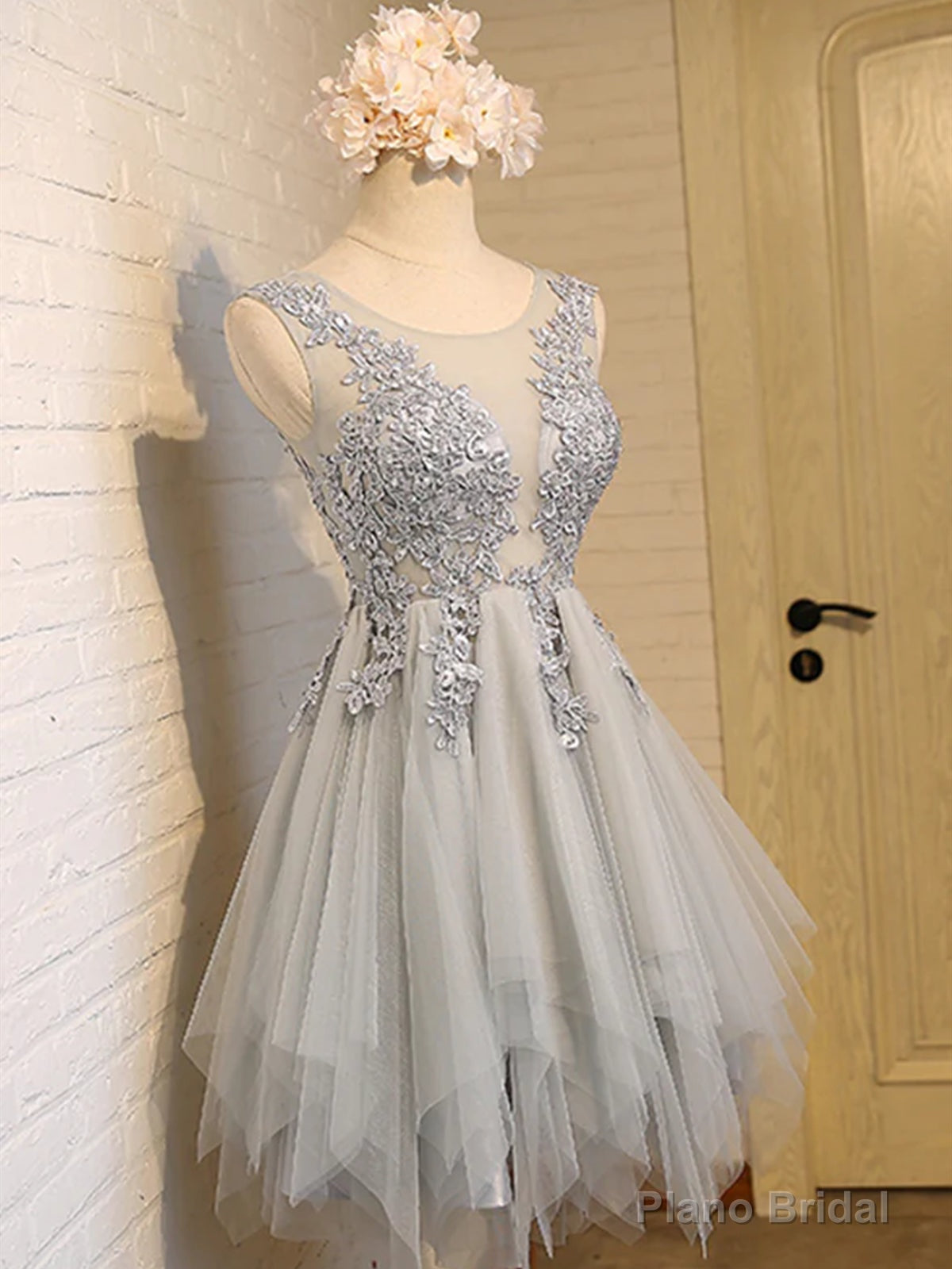 Round Neck Short Gray Lace Prom Dresses, Short Grey Lace Homecoming Dresses Main image