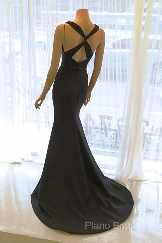 Scoop Neck Long Black Satin Mermaid Formal Dresses Secondary image