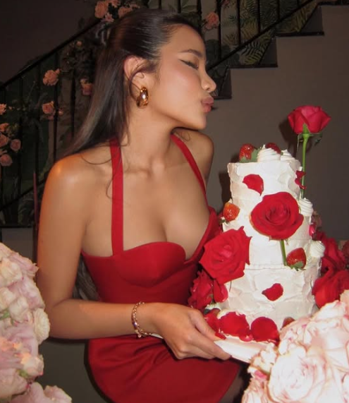 Sexy 19Th Birthday Burgundy Satin Homecoming Dresses