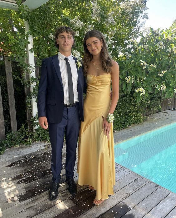 Sexy A Line Spaghetti Straps Yellow Party Dresses Slit Formal Prom Dresses Main image
