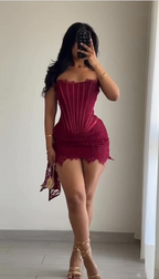 Sexy Burgundy Strapless Lace Sheath Short Cocktail Dresses Homecoming Dresses