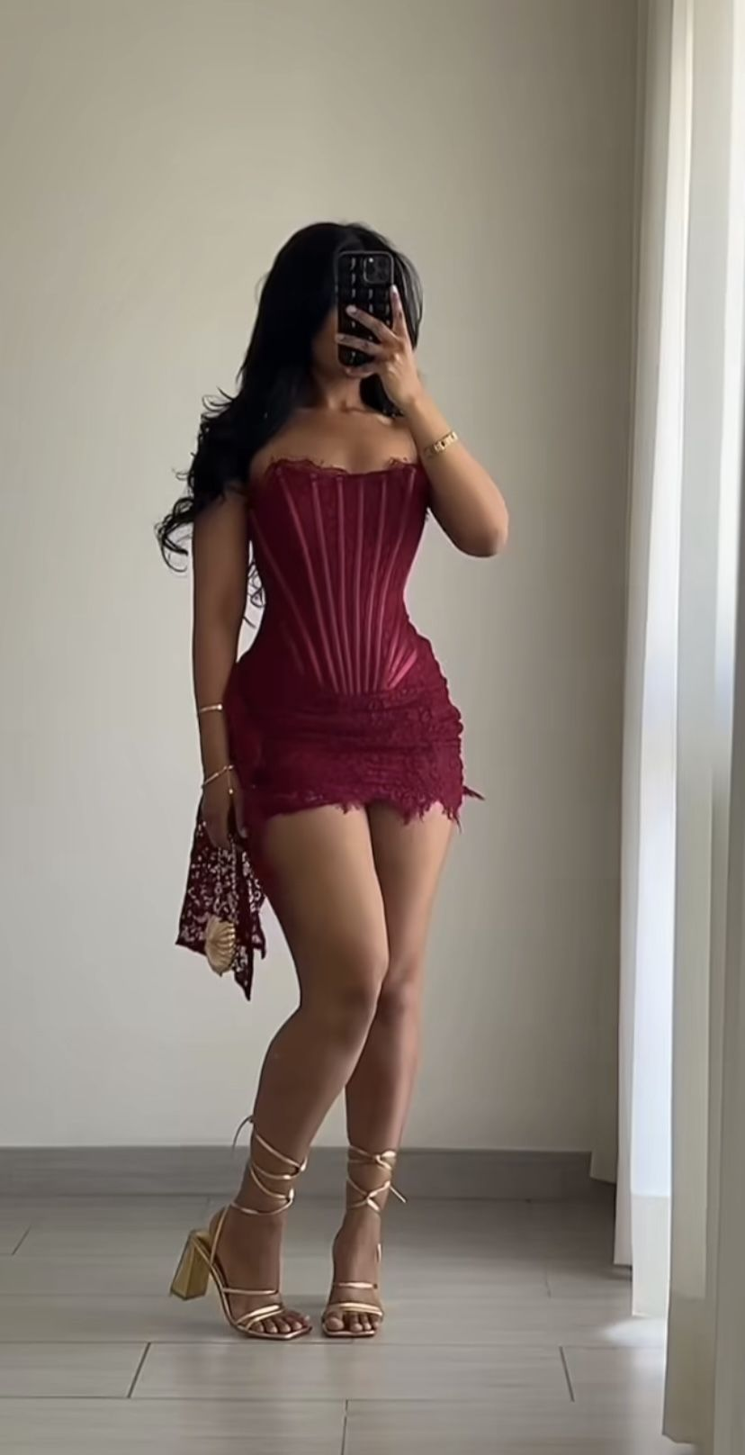 Sexy Burgundy Strapless Lace Sheath Short Cocktail Dresses Homecoming Dresses Main image