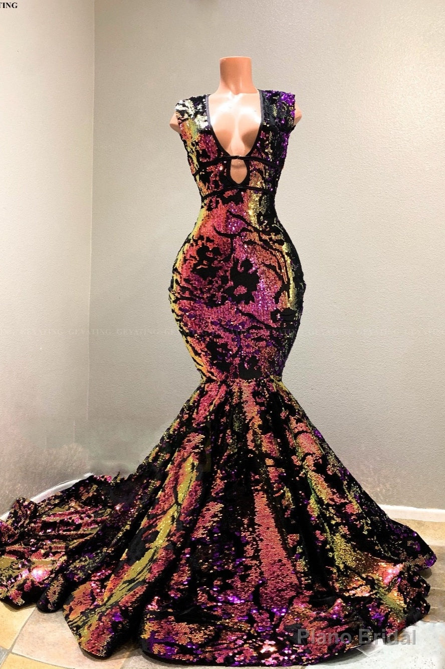 Sexy Deep V-neck Tulle Mermaid Prom Dress Sequins Long With Wide Straps