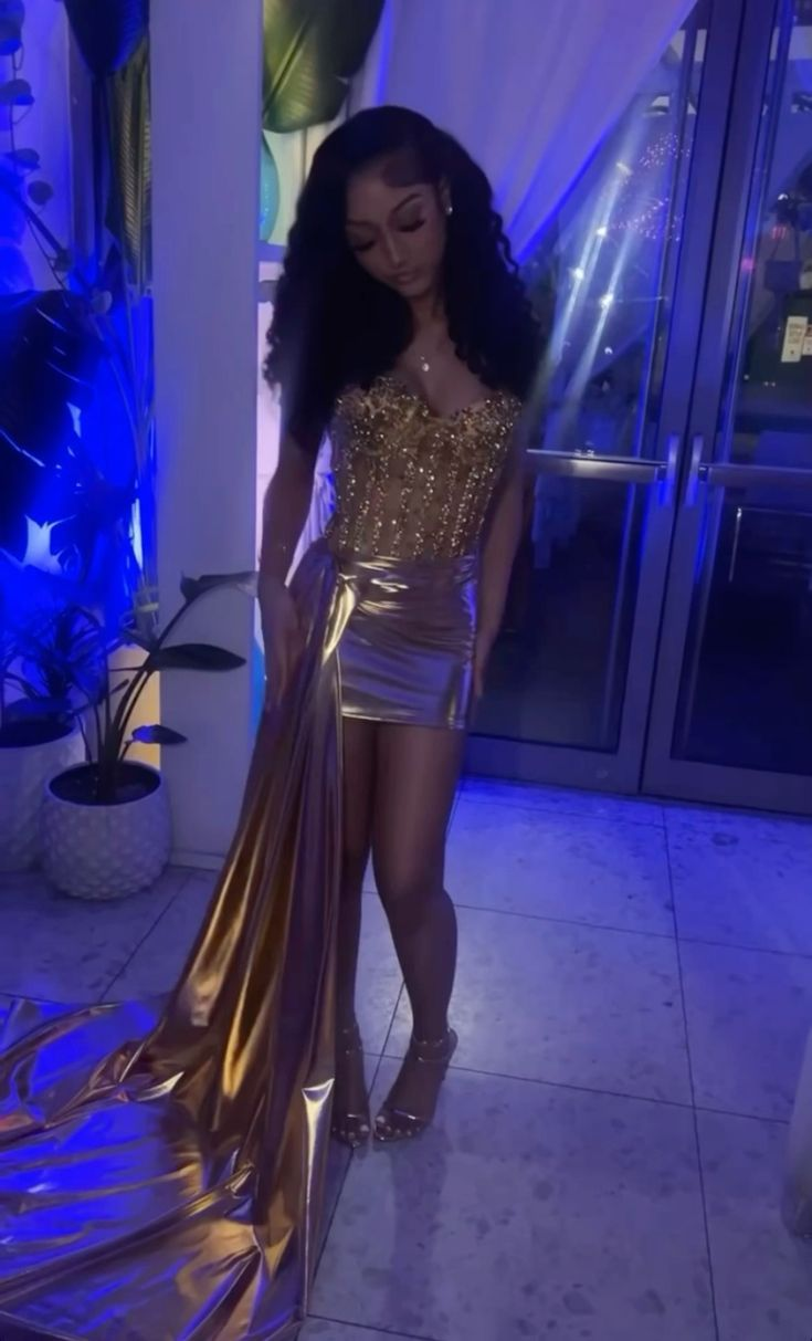 Sexy Gold Strapless Sheath Short Cocktail Dresses 8Th Grade Homecoming Dresses Main image