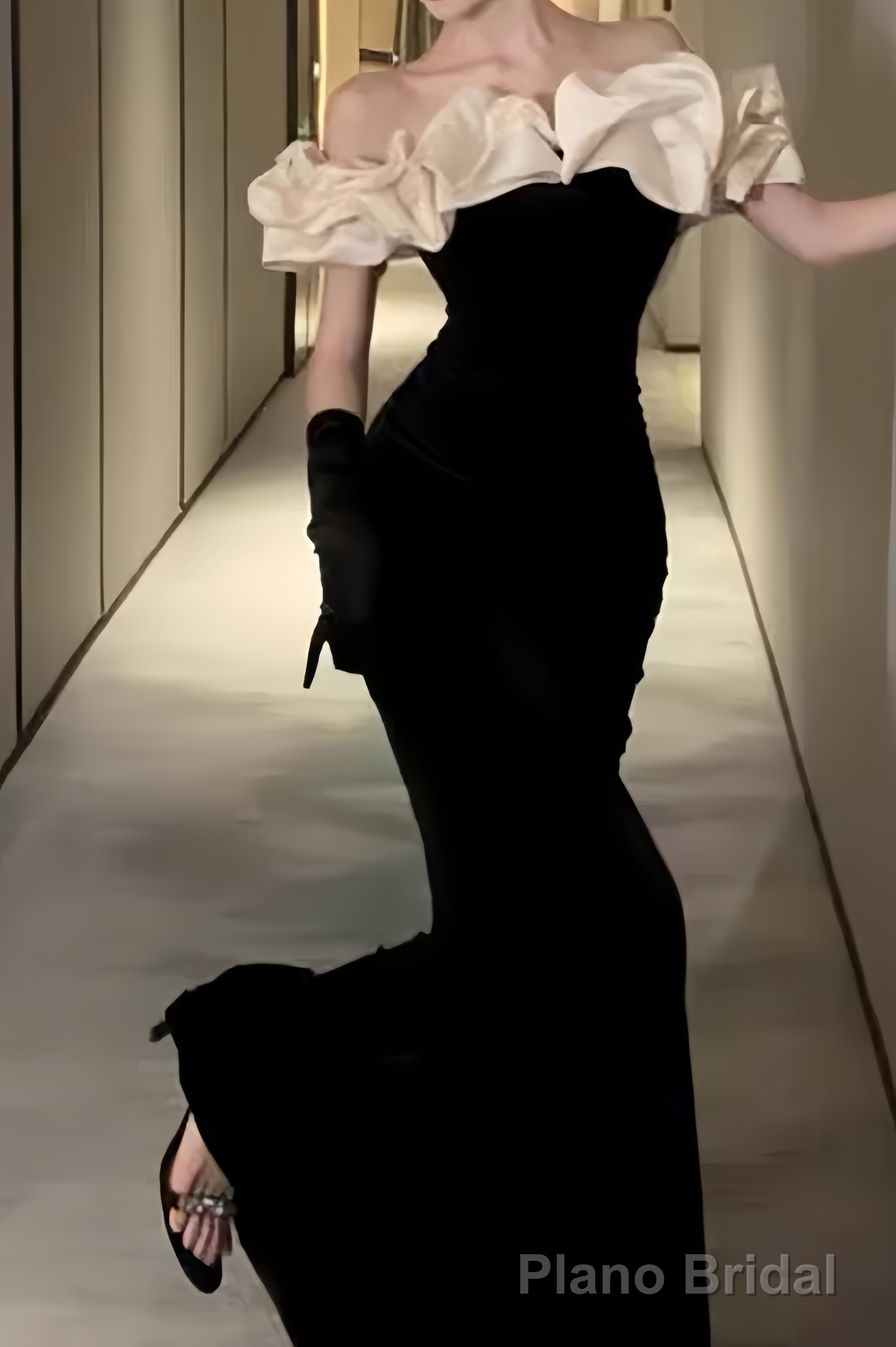 Sexy Mermaid Off The Shoulder Black Velvet Floor Length Prom Dress