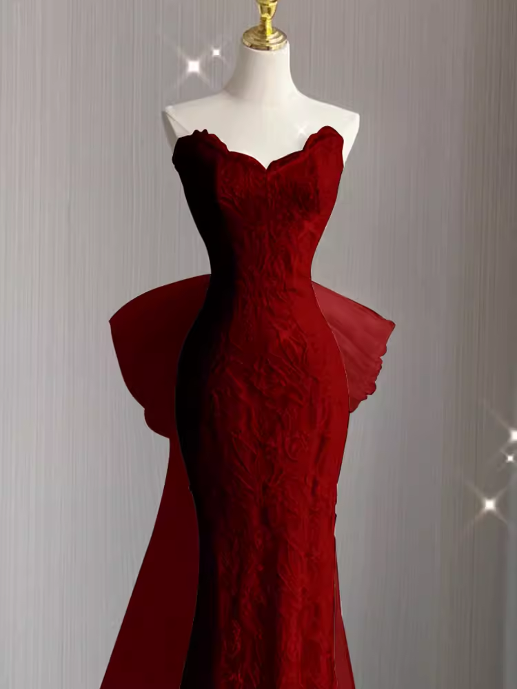 Sexy Mermaid Strapless Red Lace Long Formal Prom Dresses Secondary image