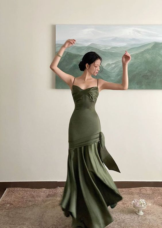 Sexy Mermaid Straps Green Party Dresses Satin Long Formal Prom Dresses