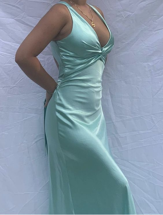 Sexy Mermaid V Neckline Long Formal Prom Dresses Main image