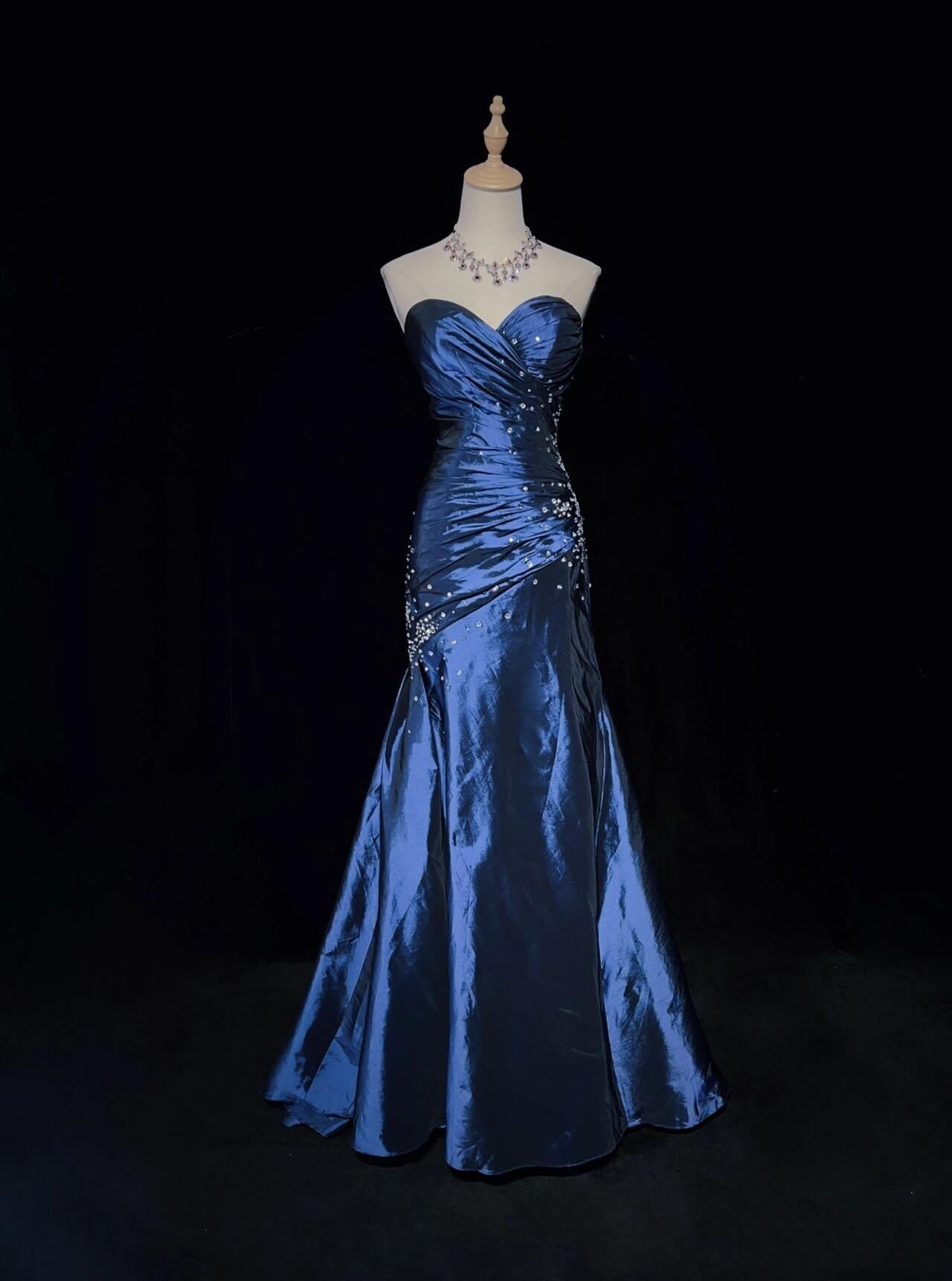 Sexy Sweetheart Sleeveless Mermaid Satin Long Navy Blue Formal Prom Dresses
