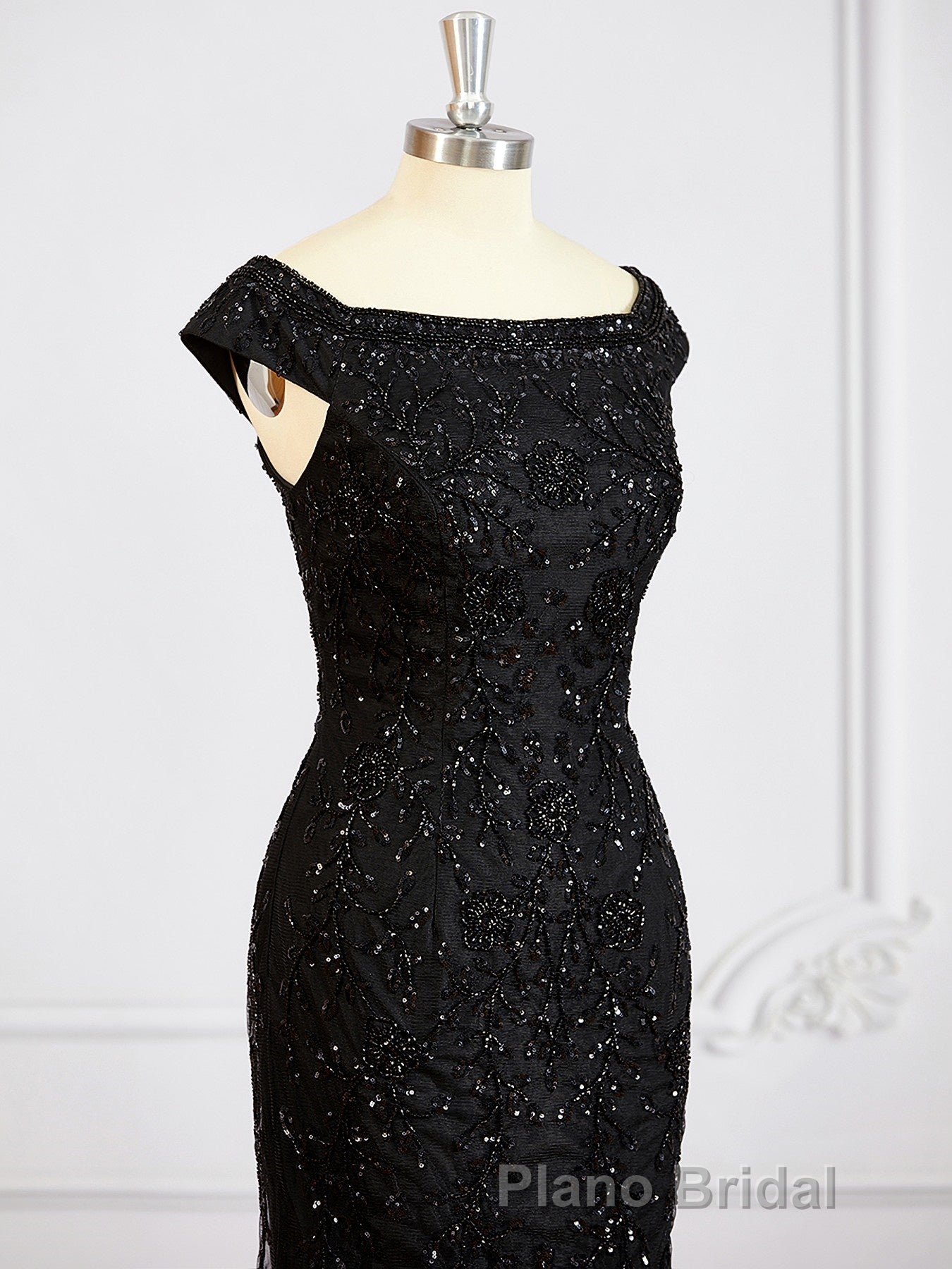 Sheath/Column Off-the-Shoulder Floor-Length Tulle Mother of the Bride Dresses With Beading