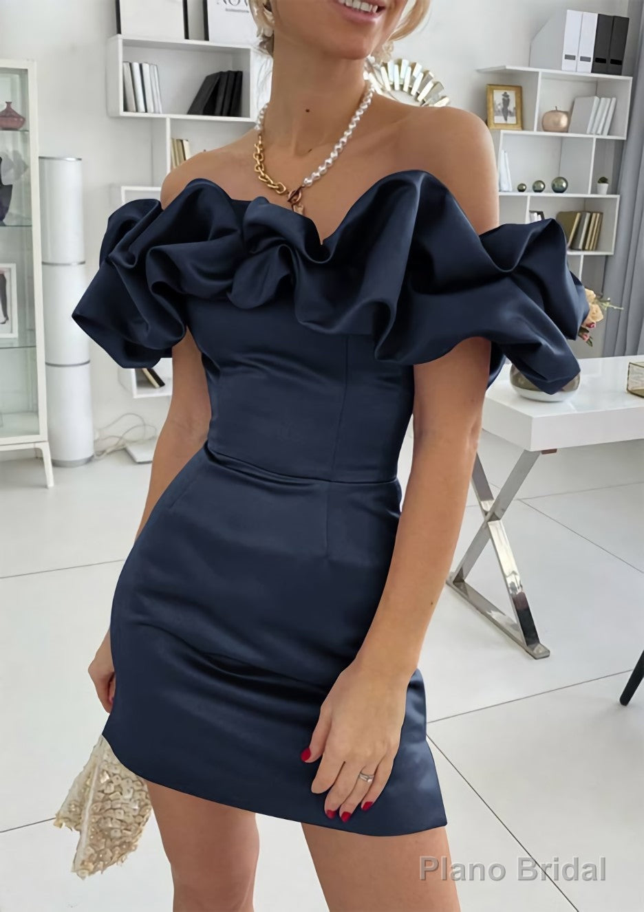 Sheath/Column Off-the-Shoulder Sleeveless Satin Short/Mini Homecoming Dresses With Ruffles Secondary image