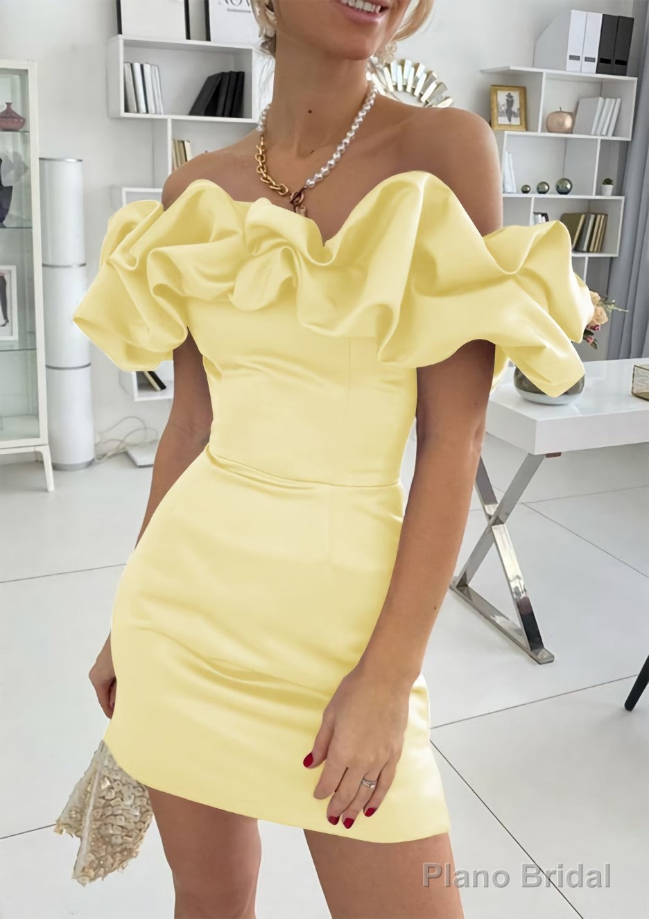 Sheath/Column Off-the-Shoulder Sleeveless Satin Short/Mini Homecoming Dresses With Ruffles