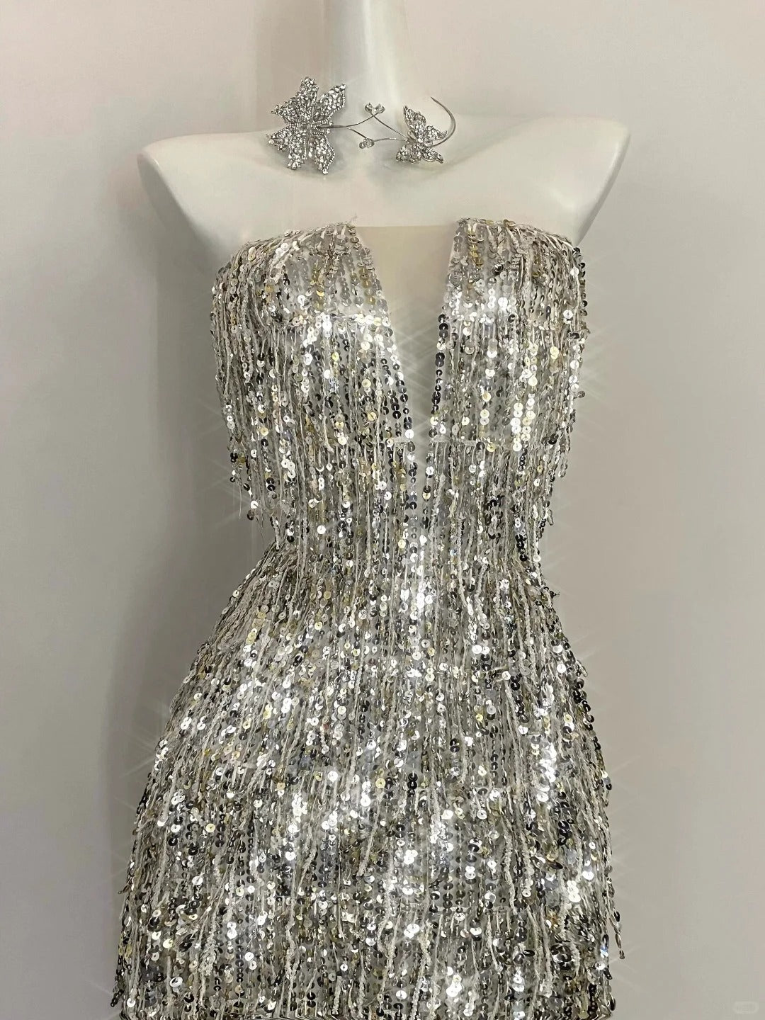 Shining Silver-White Slim-Fit Tube Top Sequined Tassel Long Formal Prom Dresses