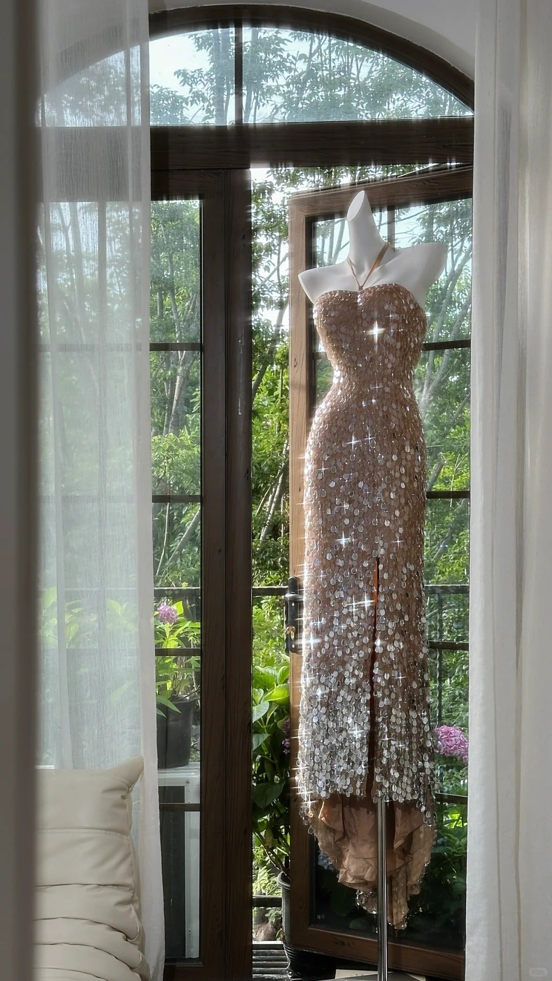 Shiny Halterneck Large Sequined Slit Mermaid Formal Prom Dresses
