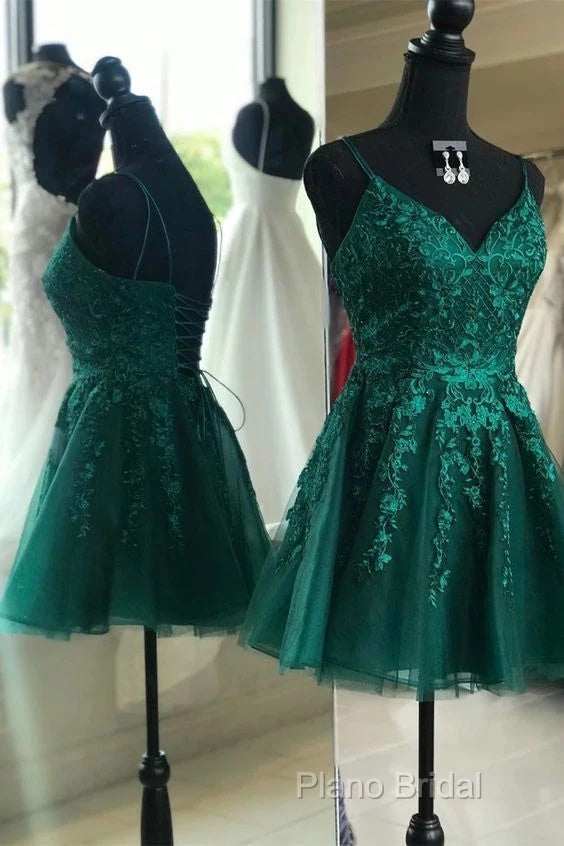 Short Lace Emerald Green Homecoming Dresses Secondary image