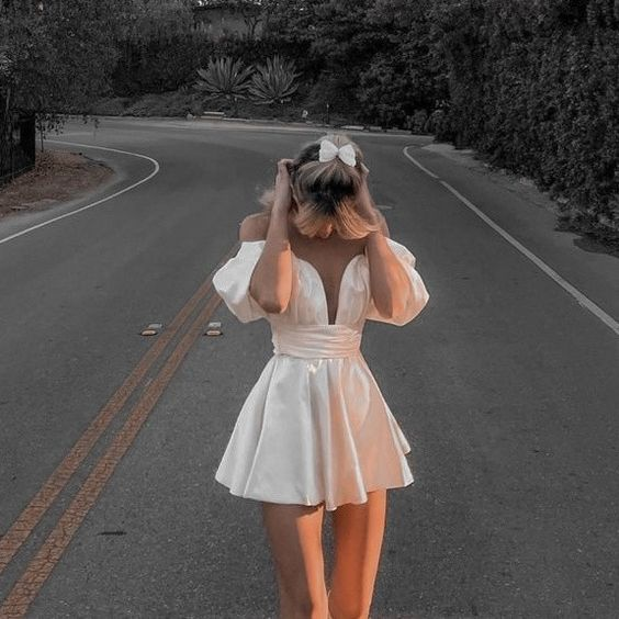 Elegant White Off The Shoulder V Neck Homecoming Dresses Short Formal Prom Dresses