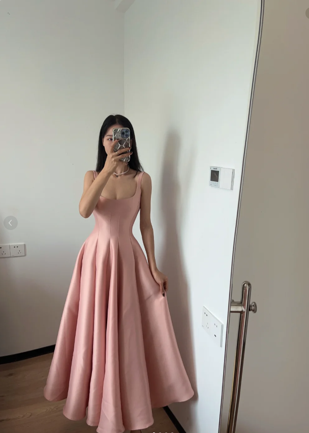 Simple And Elegant Pink A-Line Square Neck Halter Satin Formal Prom Dresses
