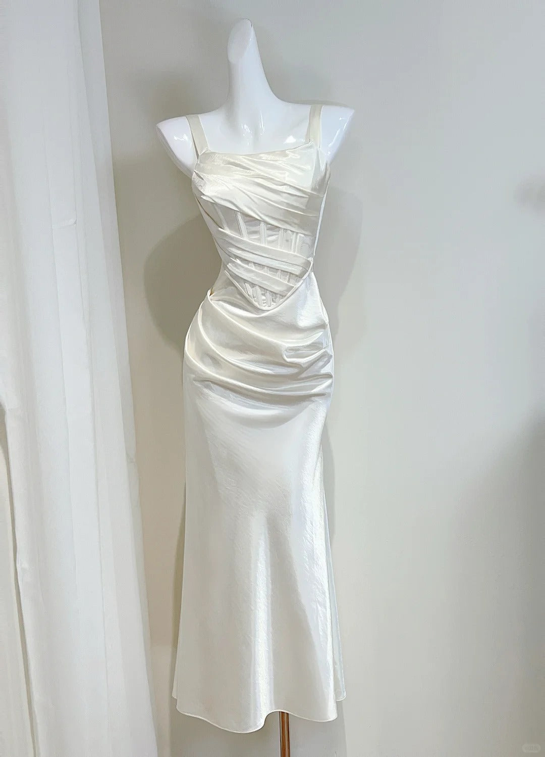 Simple Ivory Mermaid Square Neck Strapless Pleated Satin Formal Prom Dresses Bridesmaid Dresses Secondary image