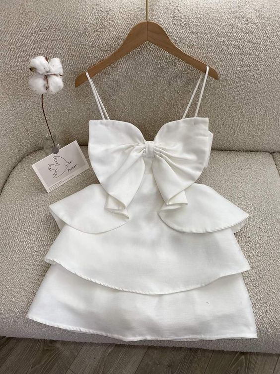 Simple Straps White Birthday Dresses Birthday Outfits Main image