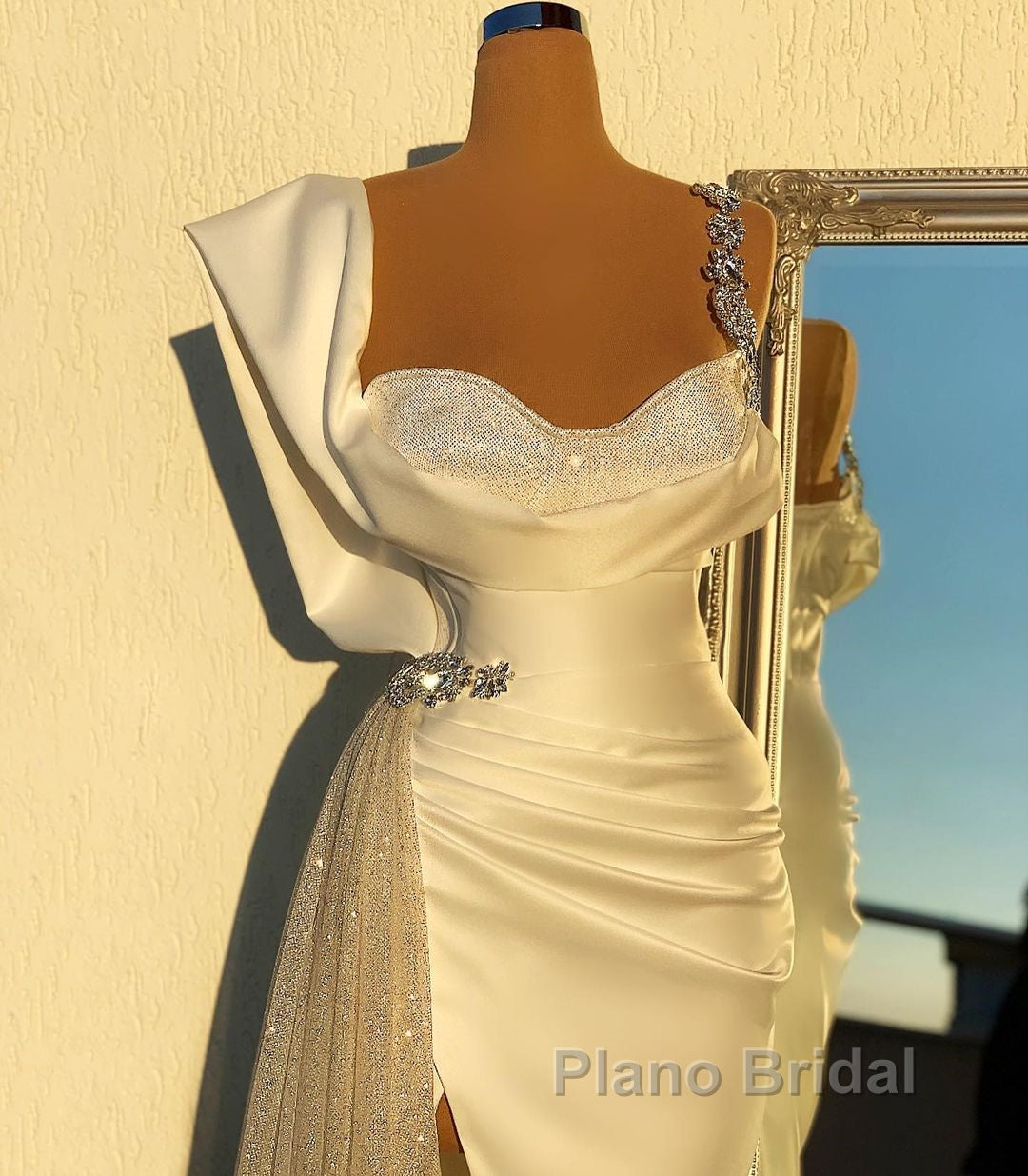 Simple White Long Mermaid Spaghetti Straps Beading Tulle Formal Prom Dress With Slit Secondary image