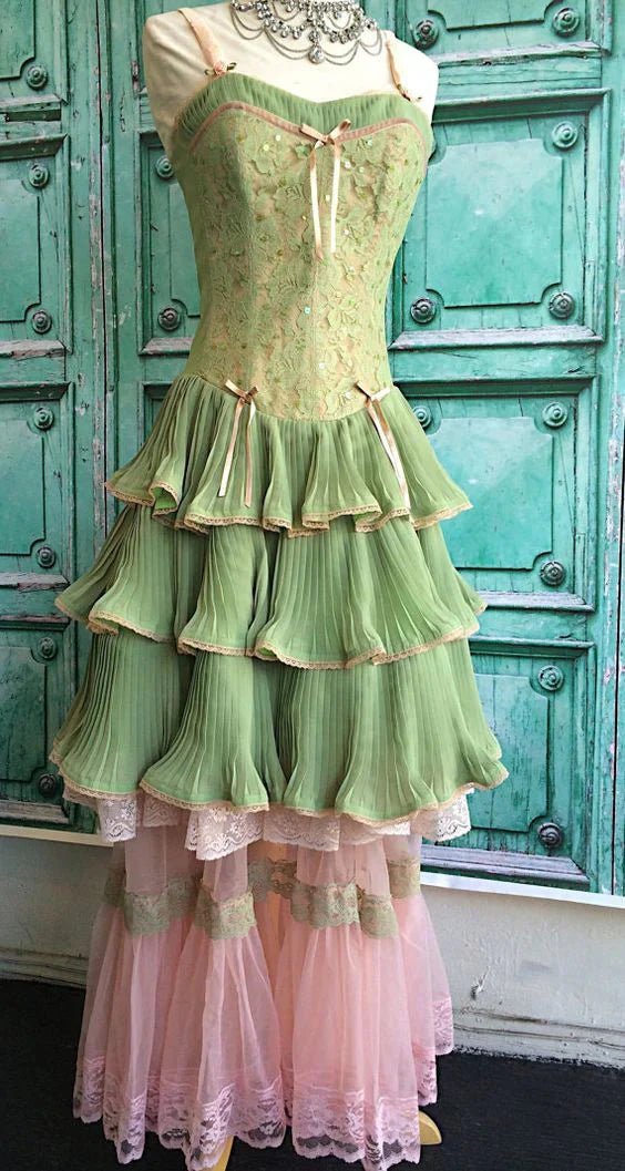 Green Pink Sweet Spaghetti Strap Layered Long Lace Tulle Ball Gown Formal Evening Dresses Coming Of Age Ceremony Dresses