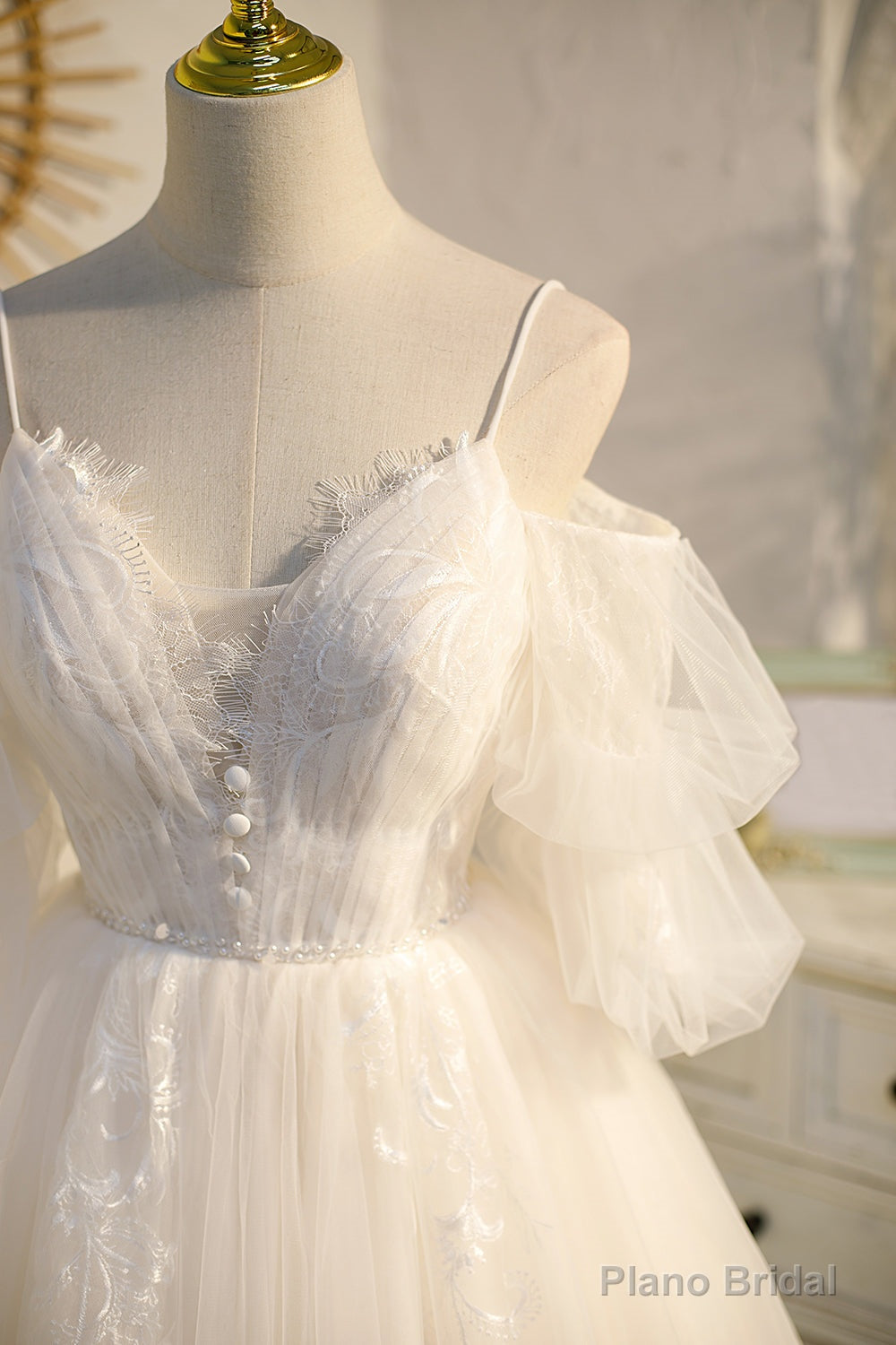 Spaghetti Straps Ivory V Neck Lace Tulle Princess Homecoming Dresses Secondary image