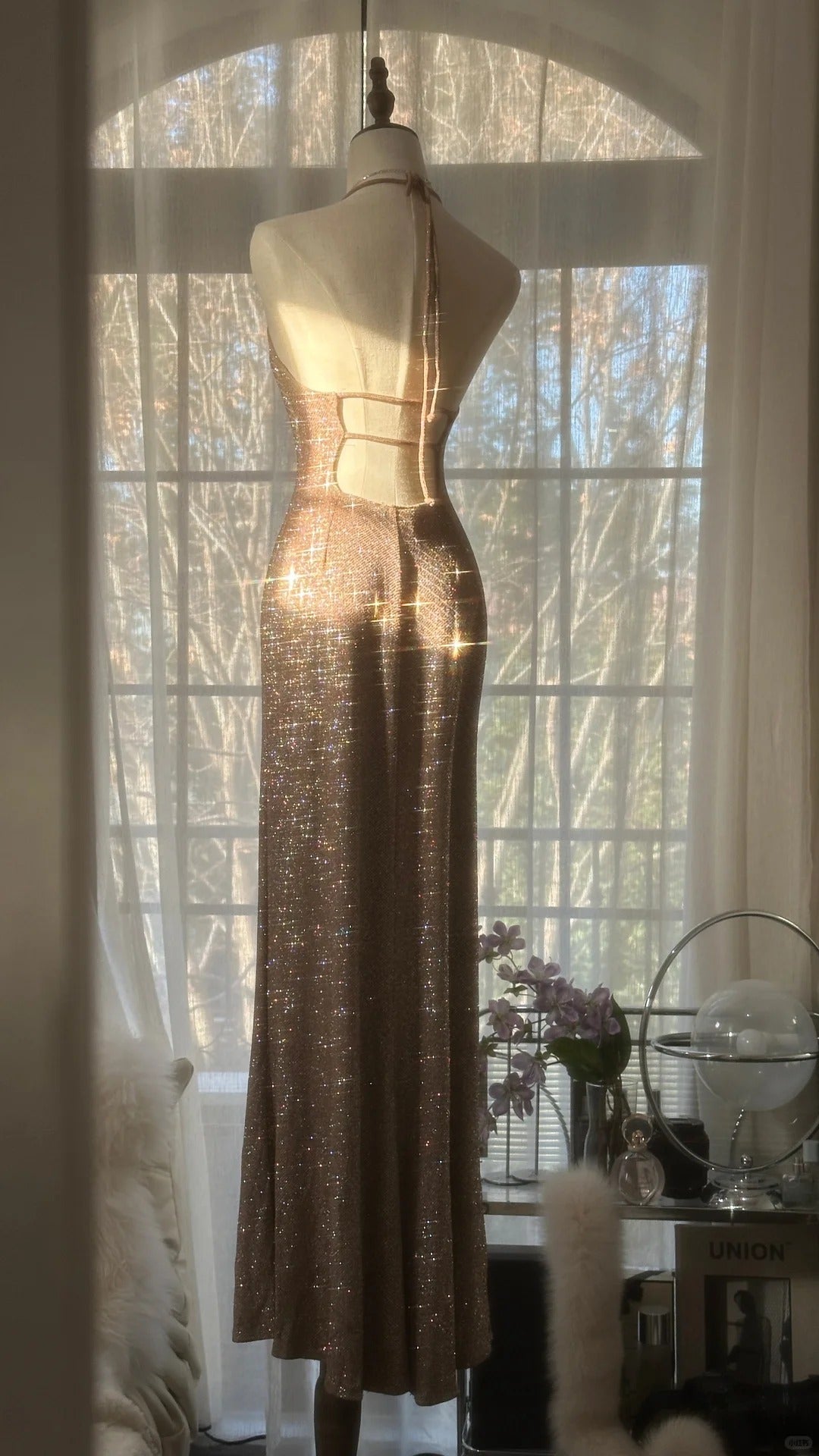 Sparkling Champagne Halter Neck Sequin Mermaid Long Prom Dress