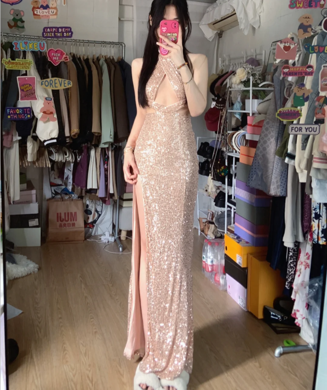 Sparkling Champagne Pink Halter Neck High Slit Sequined Long Formal Prom Dresses Secondary image