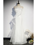 Sparkling White Sleeveless Off Shoulder Ball Dresses With White Thin Shoulder Straps Backless Straps And Floor Length Ruffled Edge For Formal Dressesing