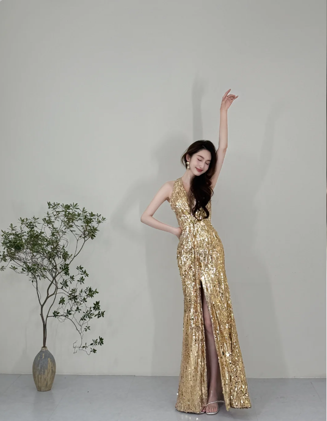 Sparkling Yellow Mermaid Deep V Halter Neck Slit Sequined Long Formal Prom Dresses