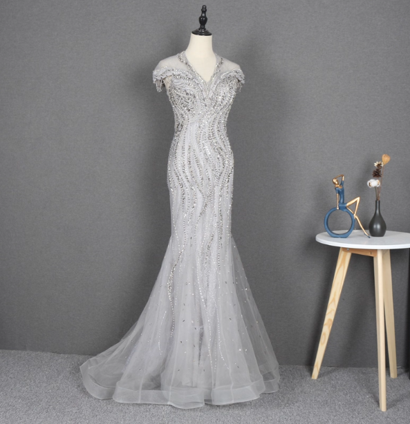 Sparkly Light Grey Mermaid V-Neck Beaded Tulle Train Formal Prom Dresses Secondary image